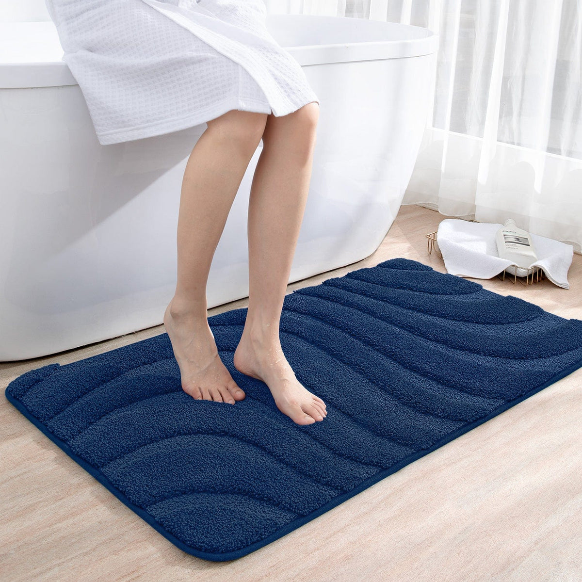 MarineWave – Soft Blue Non-Slip Bath Mat | Ymonde