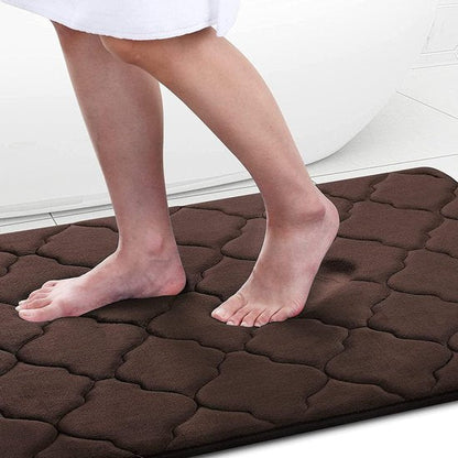 Kastanjebrun Chestnut Comfort badmatta med memory foam och mjuk mikrofiber antisladd från Ymonde