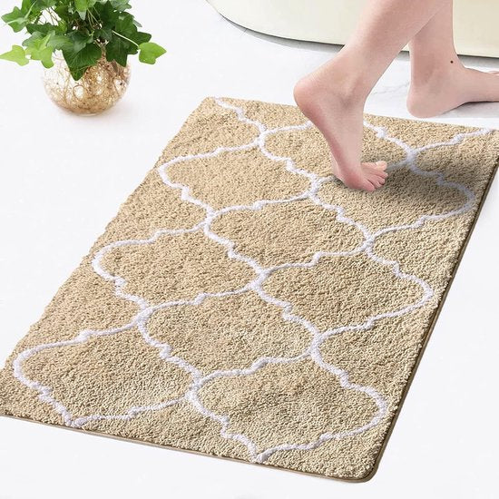 Beige Sahara luksus badematte med sklisikker mikrofiber og marokkansk design fra Ymonde