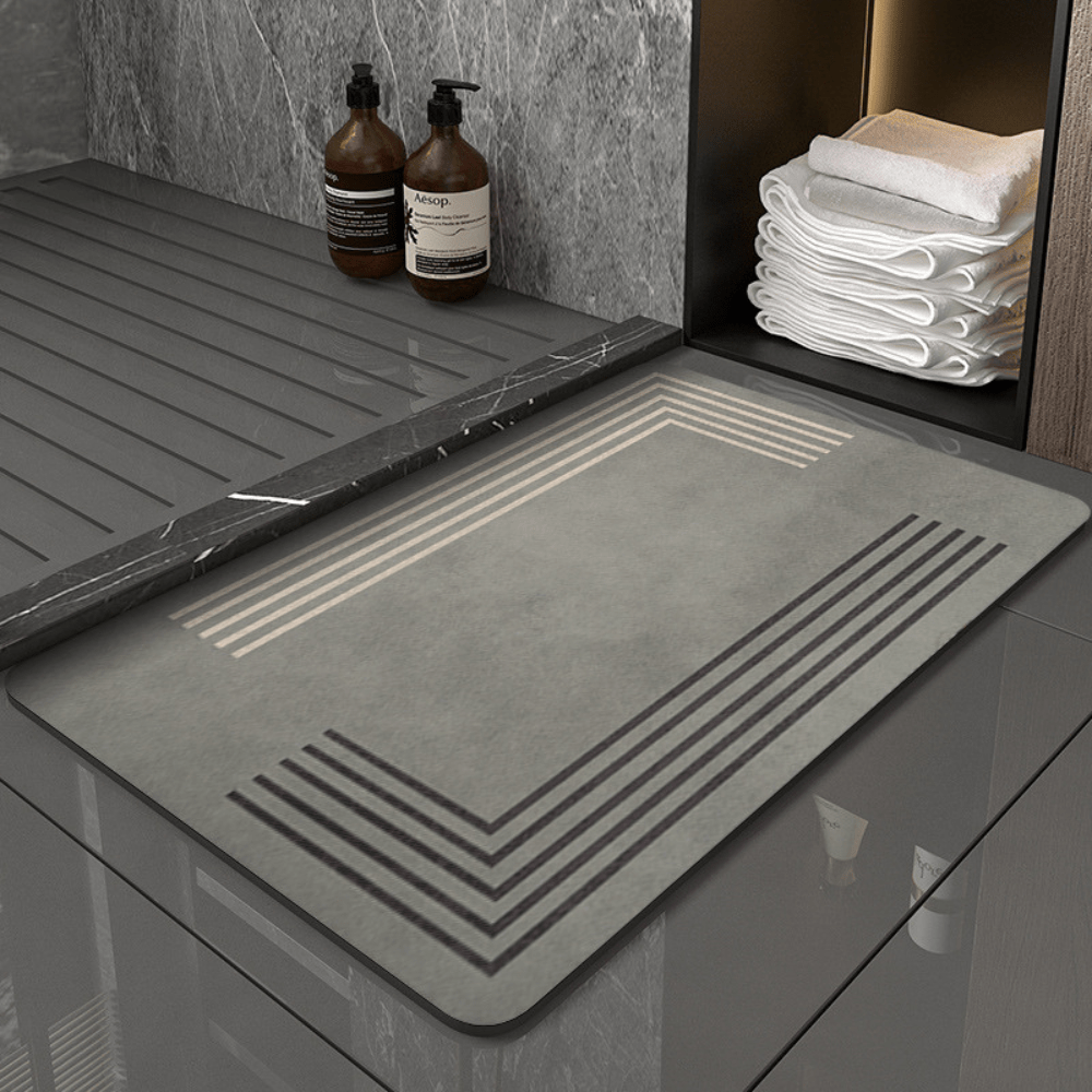 Gray diatomite bath mat quick-drying non-slip stone look from Ymonde