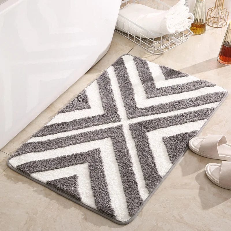 StripeLuxe Bath Mat – Striped Design & Non-Slip Comfort | Ymonde